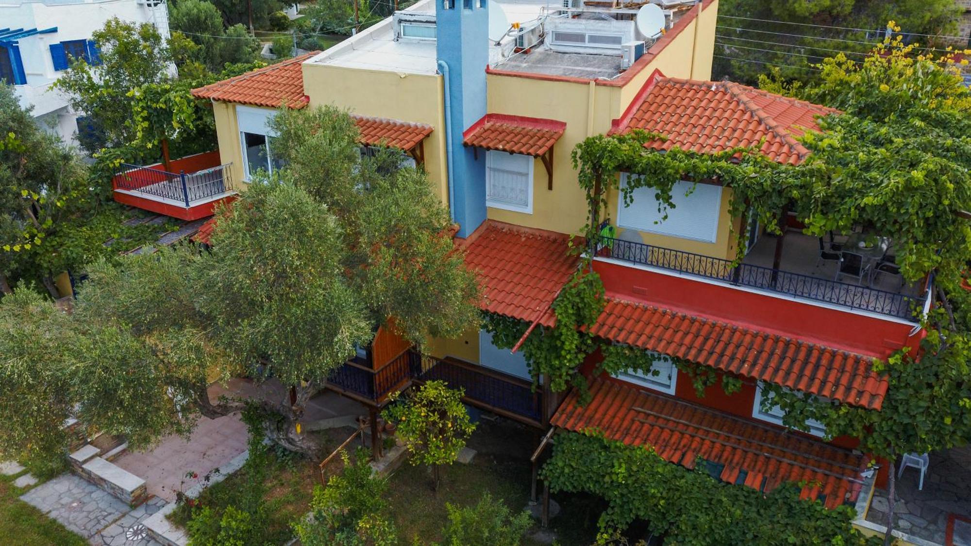Mathesi Balcony